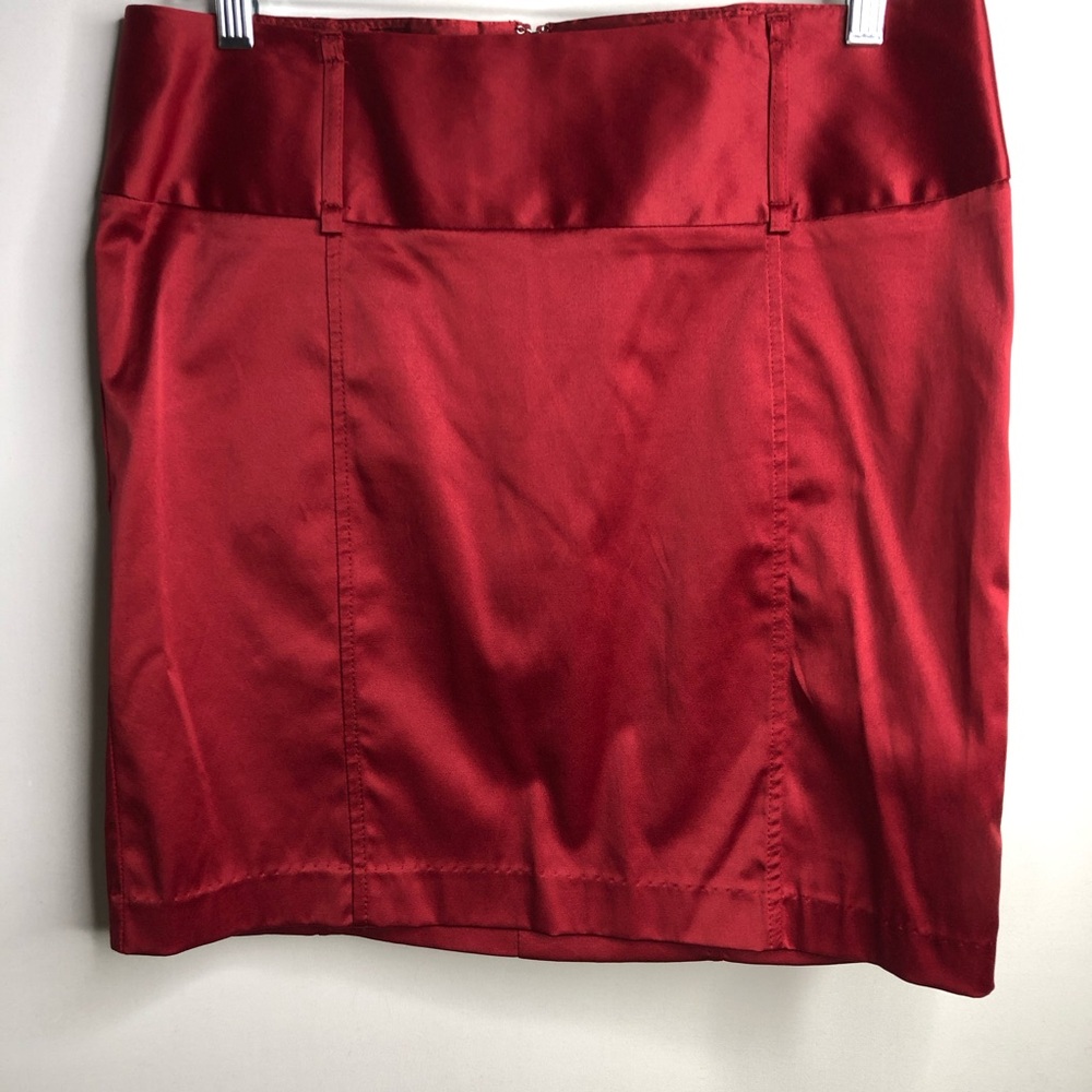 21 as Forever 21 Red Satin Mini Large Skirt